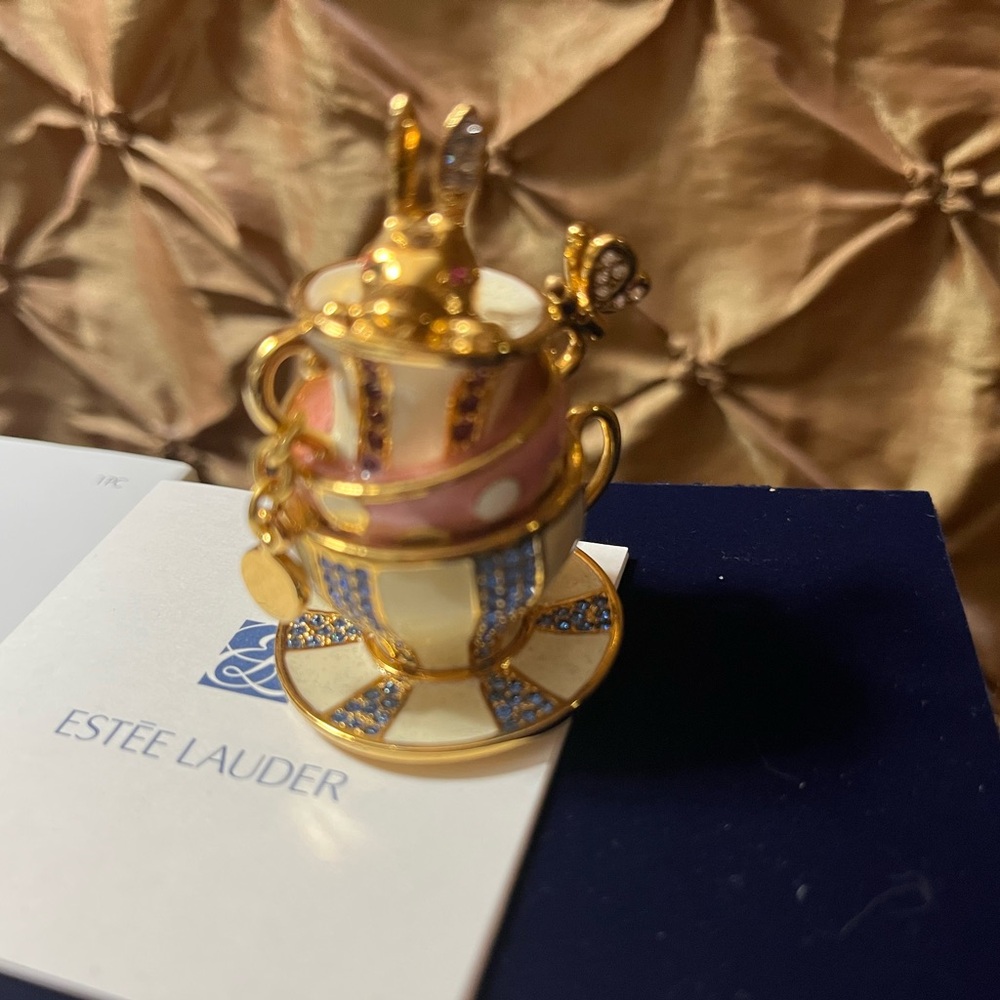 Estée Lauder BEAUTIFUL NWT Wonderland Tea Party Perfume Compact Solid Perfume 💕 - Picture 5 of 10